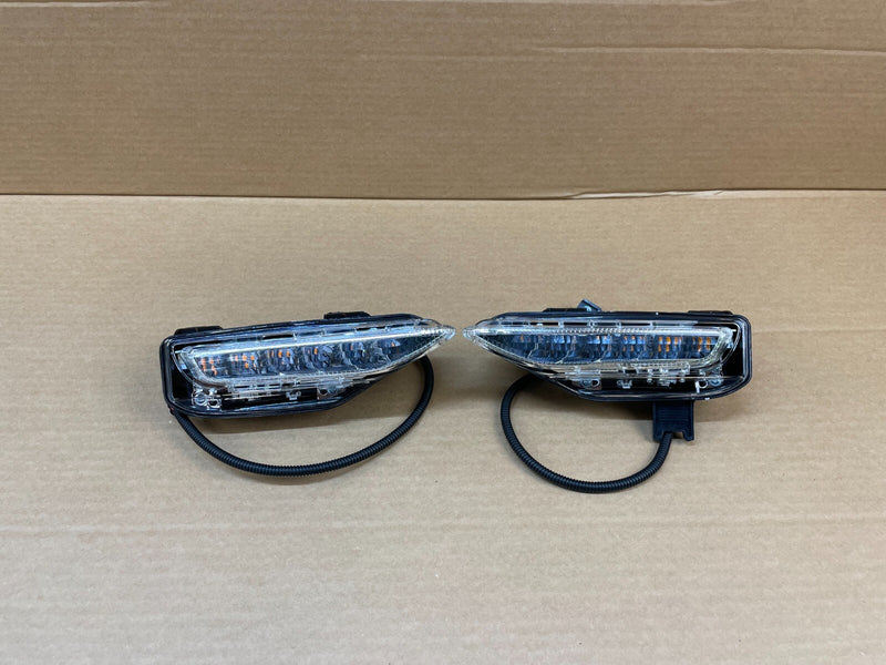 Load image into Gallery viewer, ⭐⭐ FOR INFINITI Q50 LEFT & RIGHT TURN SIGNAL LIGHT LAMP BUMPER MOUNTED PAIR ⭐⭐