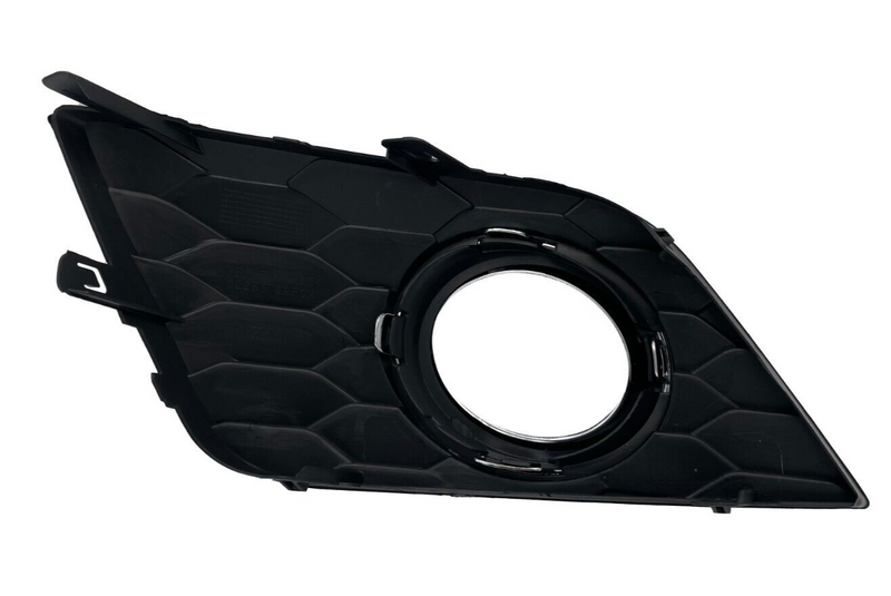 Load image into Gallery viewer, ⭐FOR 2016-2019 NISSAN SENTRA RIGHT PASSENGER SIDE FOG LIGHT LAMP BEZEL W/CHROME⭐