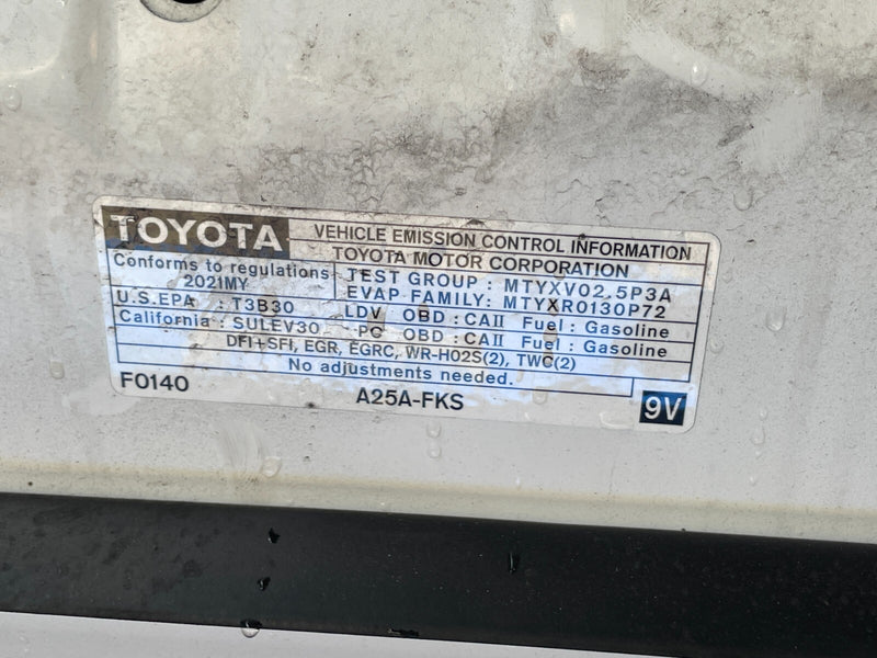 Load image into Gallery viewer, TOYOTA CAMRY FRONT HOOD BONNET COVER ASSEMBLY WHITE (040) 2018-2024 # OR1-HDS551