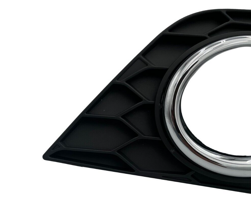 Load image into Gallery viewer, ⭐FOR 2016-2019 NISSAN SENTRA RIGHT PASSENGER SIDE FOG LIGHT LAMP BEZEL W/CHROME⭐