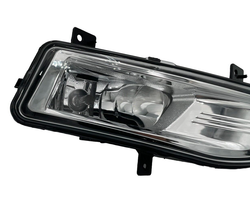 Load image into Gallery viewer, ⭐ FOR 2017-2023 NISSAN VERSA ROGUE RIGHT PASSENGER SIDE BUMPER FOG LIGHT LAMP ⭐