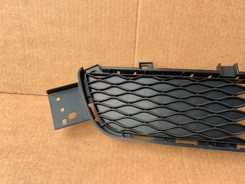 Load image into Gallery viewer, FOR 2018 INFINITI Q50 SPORT FRONT BUMPER LOWER GRILLE 3.0L