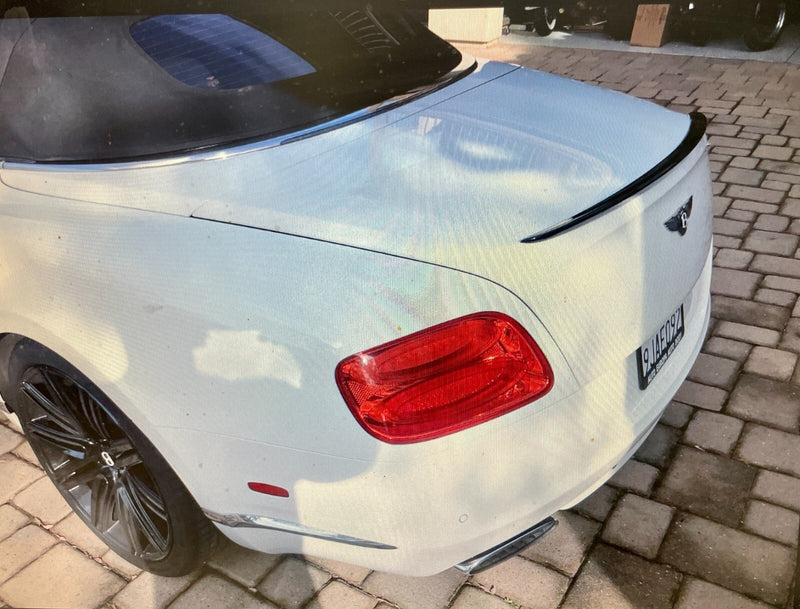 Load image into Gallery viewer, Flush Mount Spoiler Linea Tesoro Style For Bentley Continental Convertible 12-17