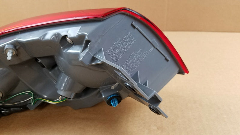 Load image into Gallery viewer, ⭐⭐ FOR 2014-2017 INFINITI Q50 REAR RIGHT PASSENGER SIDE OUTER TAIL LIGHT LAMP ⭐⭐