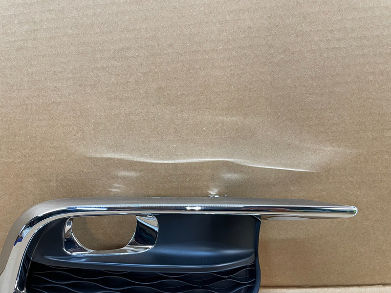 Load image into Gallery viewer, ⭐⭐ FOR 2016 - 2020 INFINITI QX60 RIGHT SIDE FOG LIGHT LAMP BEZEL COVER CHROME ⭐⭐