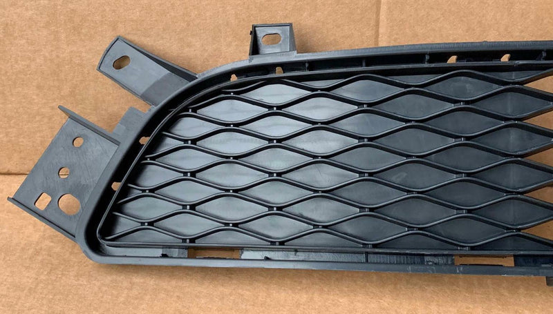Load image into Gallery viewer, FOR 2014 - 2017 INFINITI Q50 SPORT FRONT BUMPER LOWER GRILLE