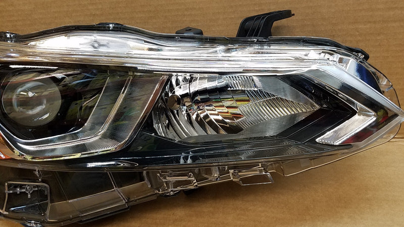 Load image into Gallery viewer, FOR 2019-2020 NISSAN ALTIMA RIGHT PASSENGER SIDE HALOGEN HEADLIGHT HEADLAMP