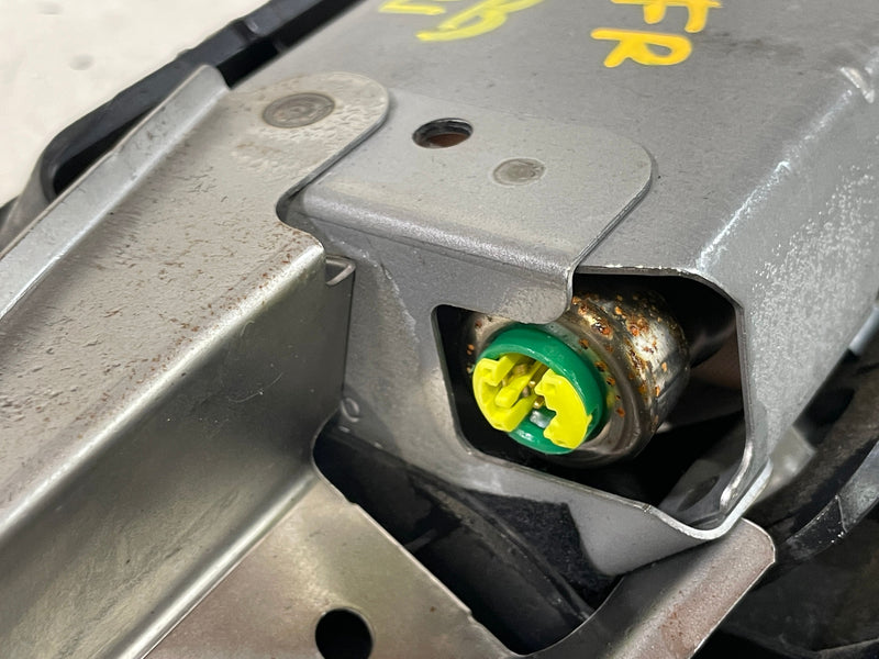 Load image into Gallery viewer, 2015-2017 TOYOTA CAMRY FRONT RIGHT PASSENGER SIDE KNEE AIRBAG AIR BAG # 95214