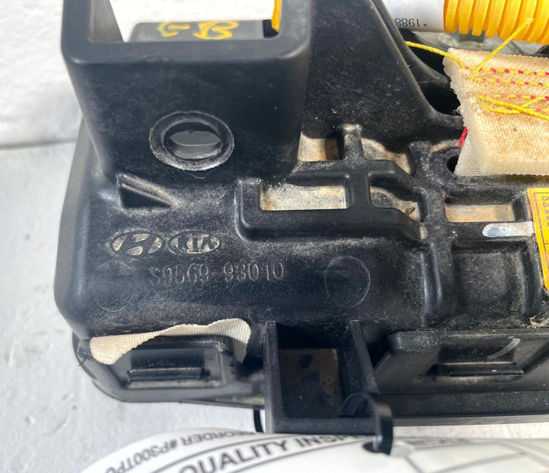 Load image into Gallery viewer, 2020 - 2025 KIA TELLURIDE FRONT LEFT DRIVER SIDE LOWER DASH KNEE AIR BAG #116304