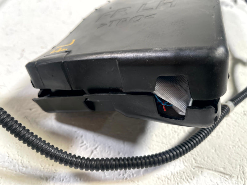 Load image into Gallery viewer, 2022 - 2025 HYUNDAI TUCSON FRONT LEFT DRIVER SIDE SEAT AIRBAG AIR BAG # 115221
