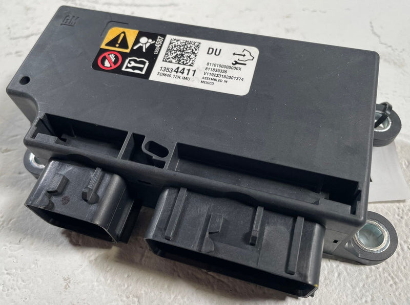 Load image into Gallery viewer, 2019-2023 CHEVROLET SILVERADO 1500 SRS AIRBAG DIAGNOSTIC CONTROL MODULE # 116489