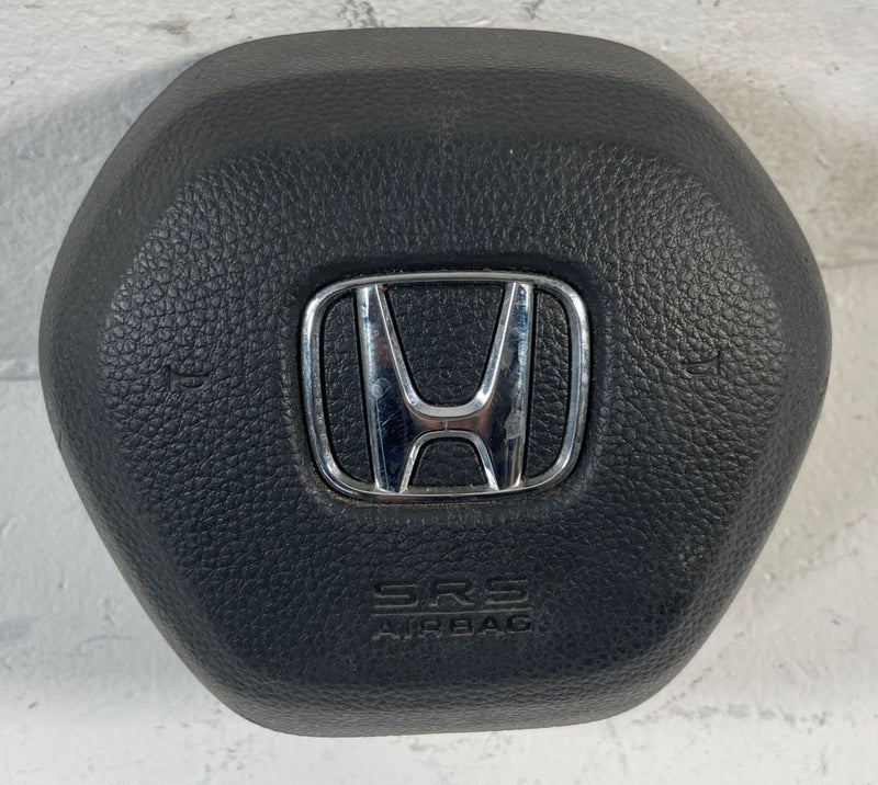 Load image into Gallery viewer, 2023-2025 HONDA PILOT LEFT DRIVER STEERING WHEEL AIRBAG 77800-T90-A811-M1 109676