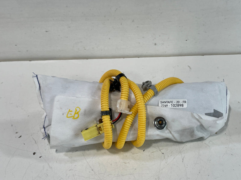 Load image into Gallery viewer, 19-23 HYUNDAI SANTA FE FRONT RIGHT PASSENGER SIDE SEAT AIRBAG AIR BAG # 102898