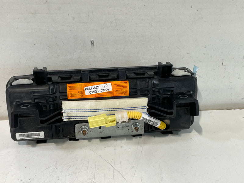 Load image into Gallery viewer, 2020 - 2025 HYUNDAI PALISADE FRONT LEFT SIDE KNEE AIR BAG 80200-S8000 # 102296