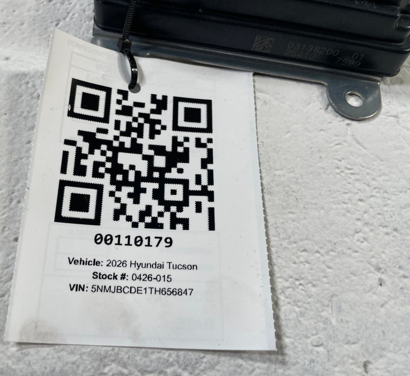 Load image into Gallery viewer, 2025-2026 HYUNDAI TUCSON SRS AIRBAG DIAGNOSTIC CONTROL MODULE UNIT # 110179
