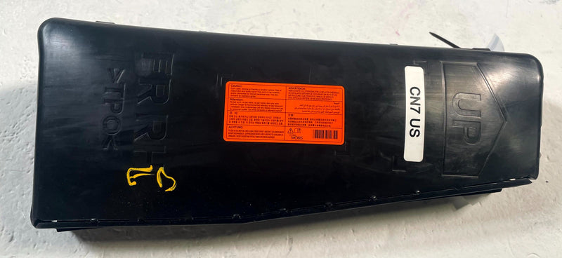 Load image into Gallery viewer, 2021-2026 HYUNDAI ELANTRA FRONT RIGHT PASSENGER SIDE SEAT AIR BAG AIRBAG #115717