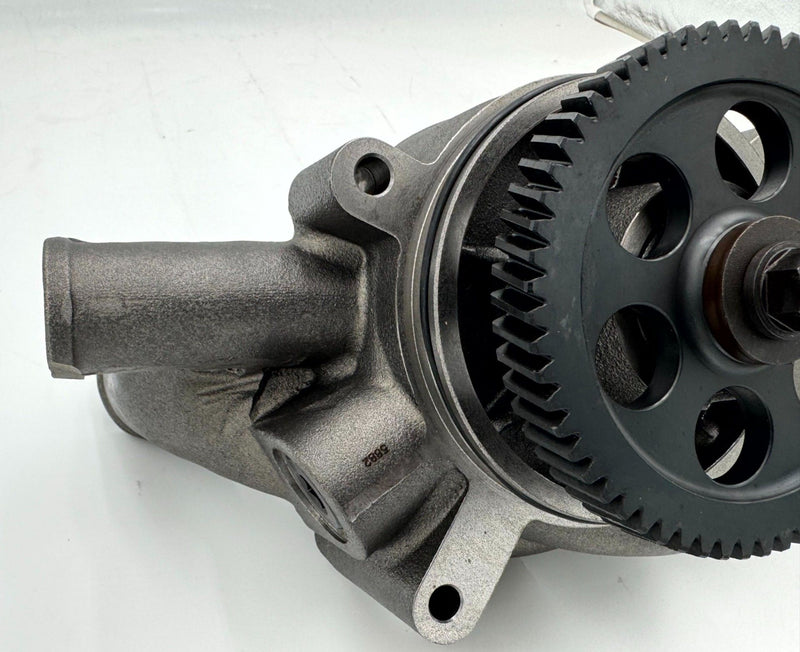 Load image into Gallery viewer, WATER PUMP FOR DETROIT DIESEL SERIES 60 50 12.7L NON-EGR ENGINE 23526039