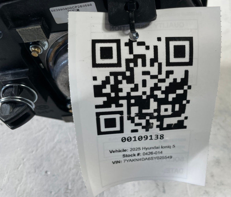 Load image into Gallery viewer, 2025-2026 HYUNDAI IONIQ 5 FRONT LEFT SIDE STEERING WHEEL AIRBAG AIR BAG # 109138