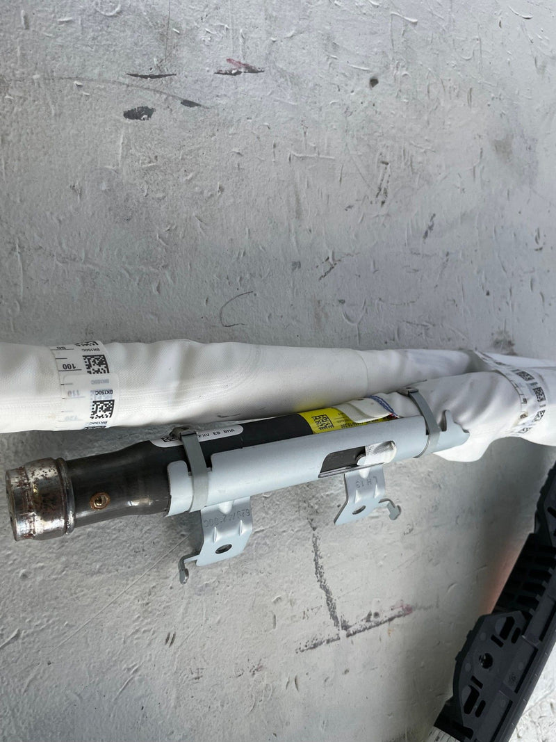Load image into Gallery viewer, 2022-2026 HYUNDAI TUCSON FRONT RIGHT ROOF CURTAIN AIRBAG 80420-CW000 # 110213