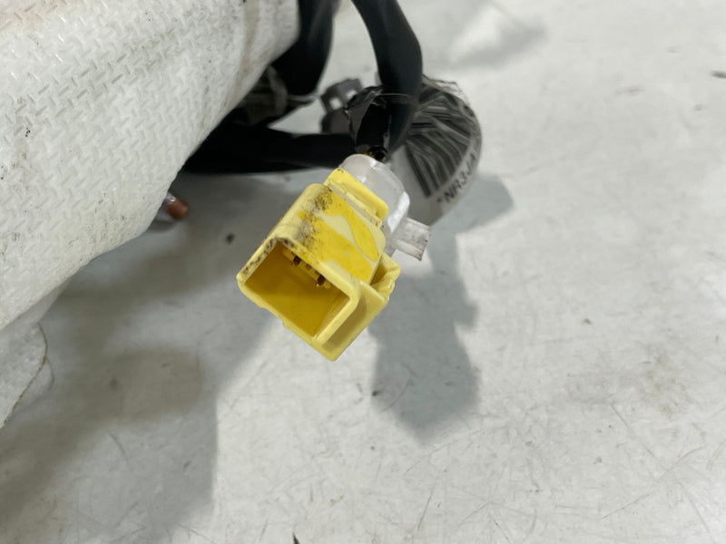 Load image into Gallery viewer, 2013-2015 INFINITI JX35 QX60 FRONT RIGHT PASSENGER SIDE SEAT AIRBAG AIR BAG # 93560