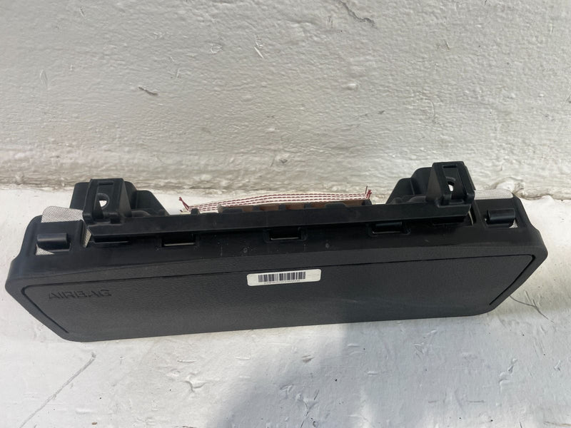 Load image into Gallery viewer, 2023-2025 HYUNDAI PALISADE FRONT LEFT DRIVER SIDE KNEE AIRBAG # 104233