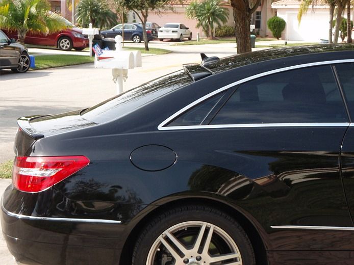 Load image into Gallery viewer, 2010-2017 Mercedes E-Class Coupe Euro Style Rear Roof Spoiler