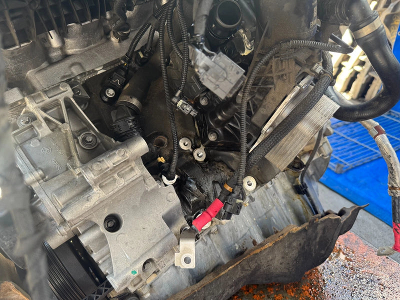 Load image into Gallery viewer, 2019-2023 BMW 330i 530i X3 RWD ENGINE ASSEMBLY AUTO 135K MILES 2.0L # NB1-ES366