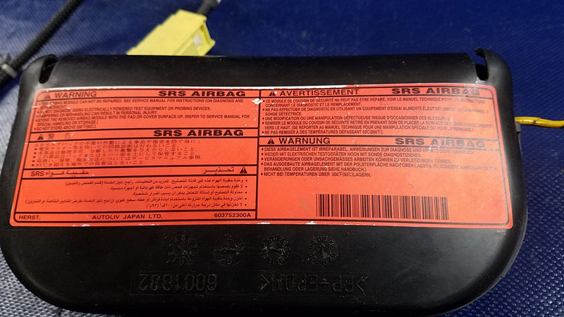 Load image into Gallery viewer, 2003 - 2007 NISSAN 350Z LEFT DRIVER SIDE SEAT AIRBAG AIR BAG # 61027
