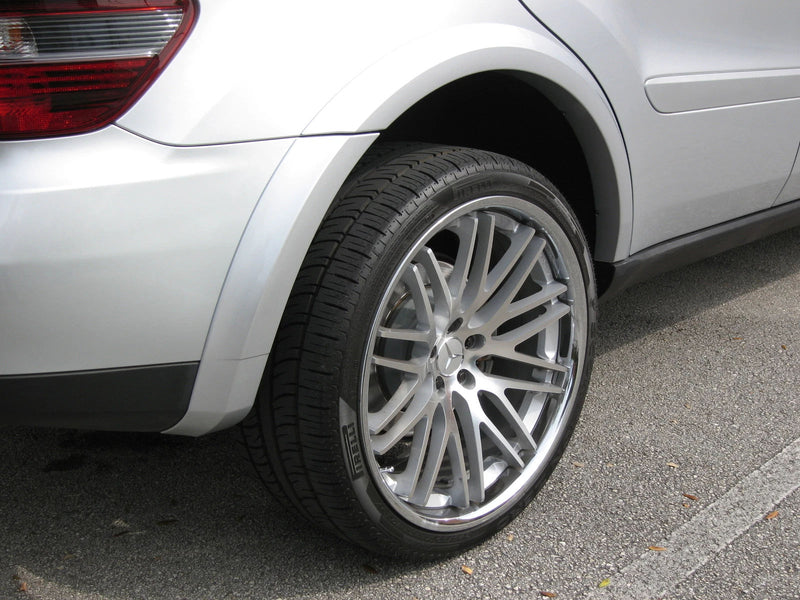 Load image into Gallery viewer, 2006-2010 Mercedes ML AMG Style 8pc Fender Flare Set
