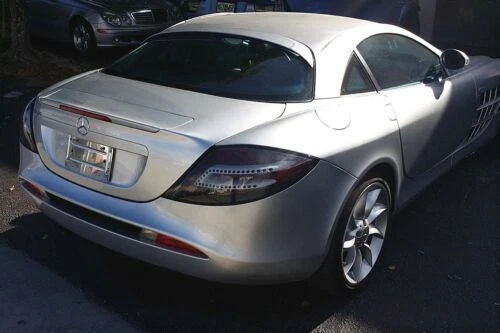 Load image into Gallery viewer, 2003-2009 Mercedes SLR McLaren Tesoro Style Rear Roof Spoiler
