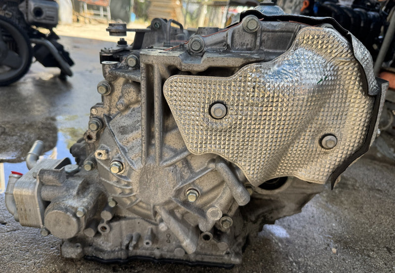 Load image into Gallery viewer, HYUNDAI ELANTRA FWD AUTO TRANSMISSION ASSEMBLY 2.0L 109K MILES 21-23 #NB1-TRS465
