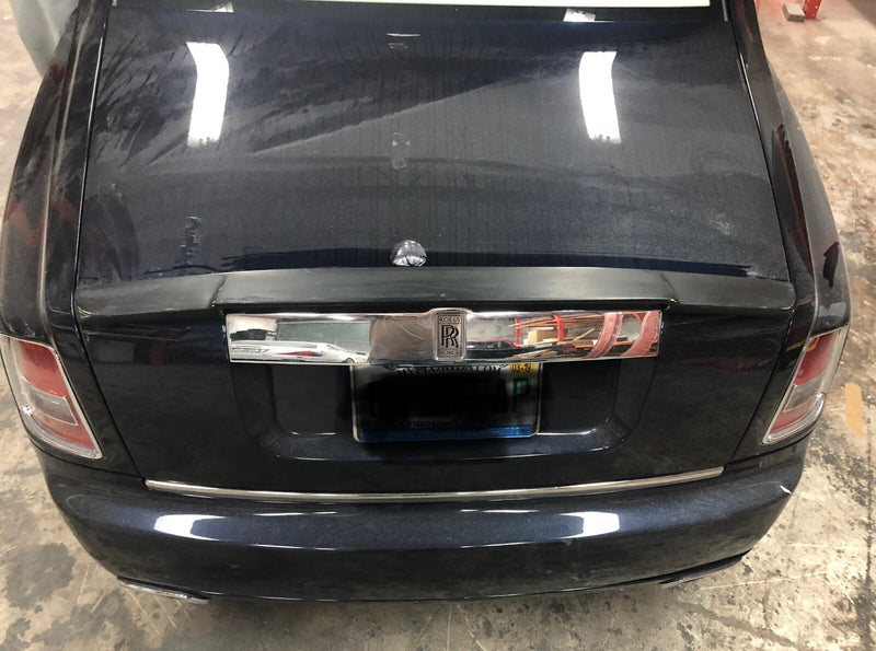 Load image into Gallery viewer, Rear Trunk Lip Spoiler Luxe-GT Style For Rolls Royce Phantom Saloon 2004-2017
