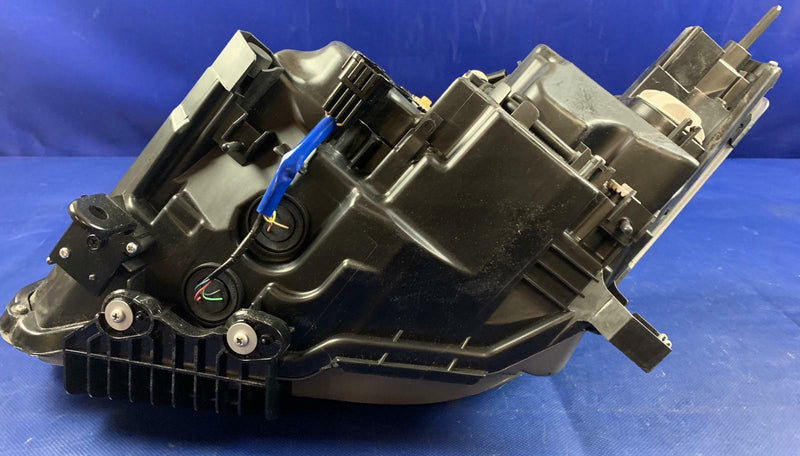 Load image into Gallery viewer, ⭐ FOR 2015 - 2019 INFINITI Q70 RIGHT PASSENGER SIDE HEADLIGHT HEADLAMP NON AFS ⭐
