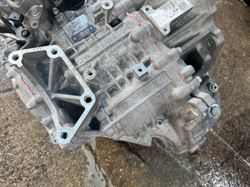 Load image into Gallery viewer, HYUNDAI PALISADE FWD AUTO TRANSMISSION ASSY 20-22 56K MILES 3.8L # NB1-TRU470
