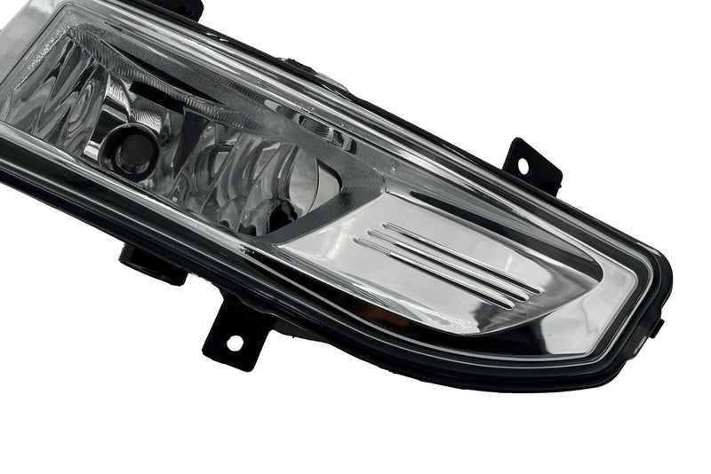 Load image into Gallery viewer, ⭐ FOR 17-23 NISSAN VERSA ROGUE SPORT RIGHT PASSENGER SIDE BUMPER FOG LIGHT LAMP⭐

