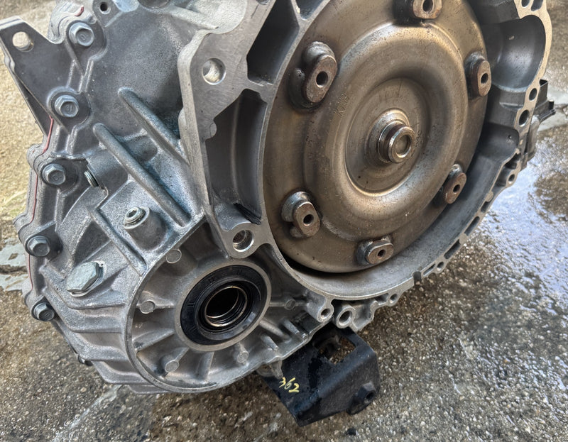 Load image into Gallery viewer, HYUNDAI PALISADE FWD AUTO TRANSMISSION ASSY 20-22 56K MILES 3.8L # NB1-TRU470
