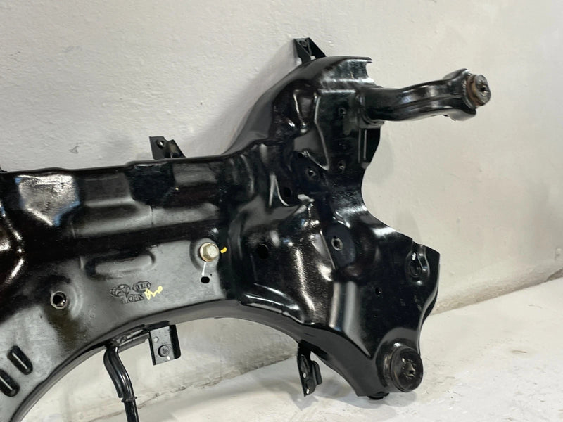 Load image into Gallery viewer, 20-25 HYUNDAI PALISADE FWD FRONT SUSPENSION SUBFRAME CROSSMEMBER CRADLE # 101399
