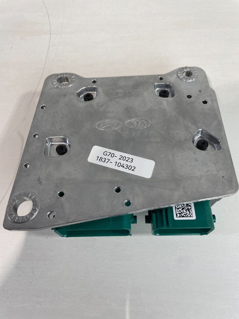 Load image into Gallery viewer, 2022 - 2023 GENESIS G70 RESTRAINT DIAGNOSTIC CONTROL MODULE UNIT # 104302

