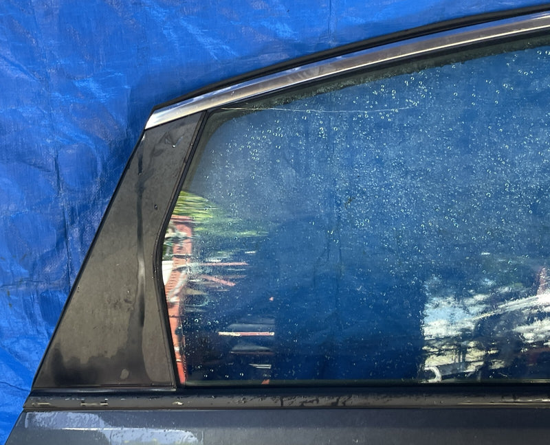 Load image into Gallery viewer, HONDA ACCORD REAR RIGHT SIDE DOOR ASSEMBLY GRAY (NH904M) 23-25 # NB2-DRS1836
