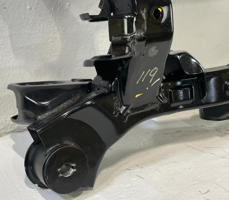 Load image into Gallery viewer, 20-24 HYUNDAI PALISADE AWD REAR SUSPENSION SUBFRAME CROSSMEMBER CRADLE # 100887
