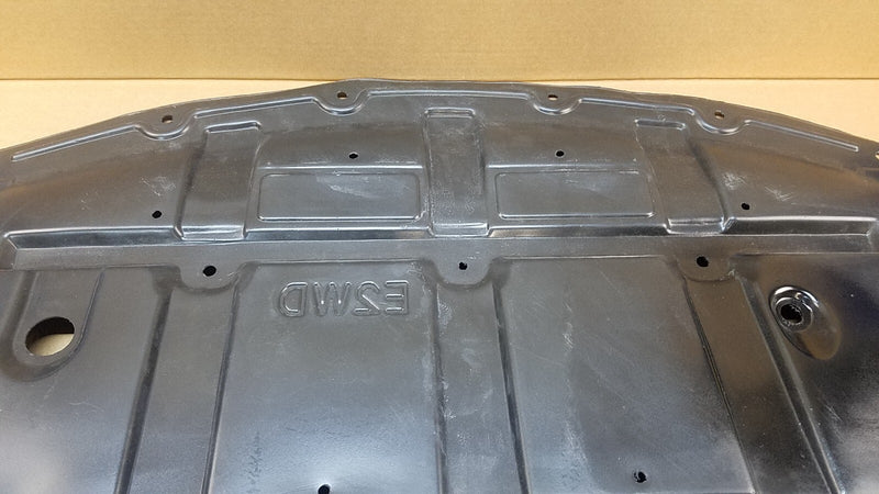 Load image into Gallery viewer, ⭐⭐ FOR INFINITI M37 M56 Q70 RWD UNDER ENGINE COVER SPLASH SHIELD MUD GUARD ⭐⭐
