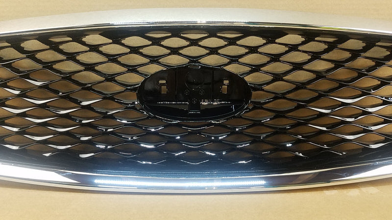 Load image into Gallery viewer, FOR 2018 - 2020 INFINITI Q50 FRONT BUMPER UPPER GRILLE W/O EMBLEM CHROME
