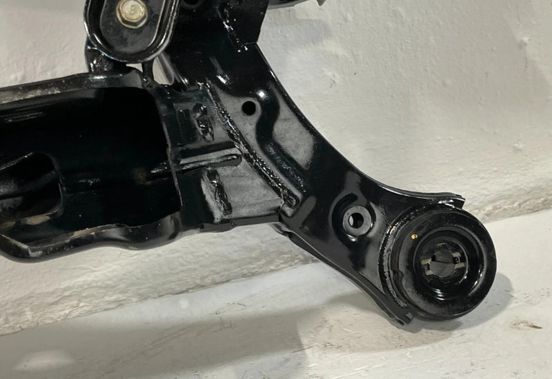 Load image into Gallery viewer, 20-25 HYUNDAI PALISADE FWD REAR SUSPENSION SUBFRAME CROSSMEMBER CRADLE # 101398
