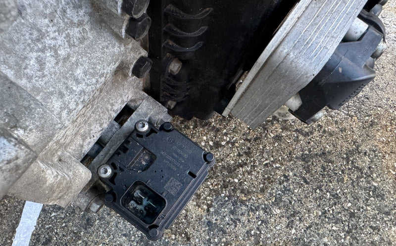 Load image into Gallery viewer, HYUNDAI SONATA FWD AUTO TRANSMISSION ASSEMBLY 2.5L 92K MILES 20-23 # NB1-TRS468
