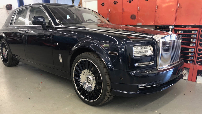 Load image into Gallery viewer, Front Bumper Lip Spoiler Luxe-GT Style For Rolls Royce Phantom Saloon 2004-2017
