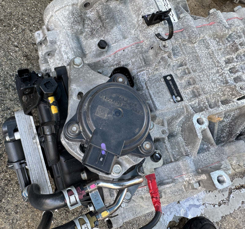 Load image into Gallery viewer, HYUNDAI SONATA FWD AUTO TRANSMISSION ASSEMBLY 2.5L 92K MILES 20-23 # NB1-TRS468
