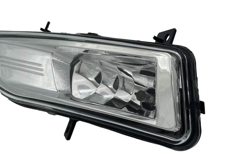 Load image into Gallery viewer, FOR 17 - 23 NISSAN VERSA SENTRA ROGUE SPORT LEAF LEFT DRIVER SIDE FOG LIGHT LAMP
