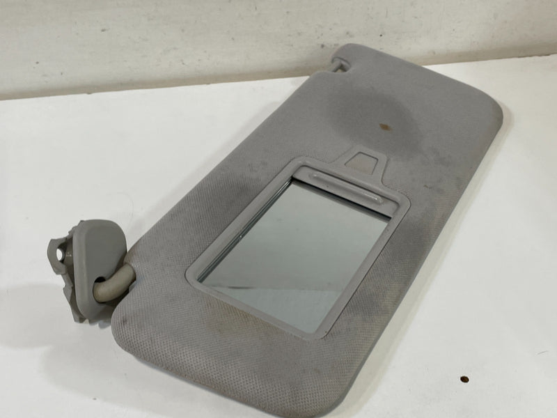 Load image into Gallery viewer, 2020-2023 HYUNDAI PALISADE FRONT LEFT DRIVER SIDE SUNVISOR SUN VISOR GRAY 101278
