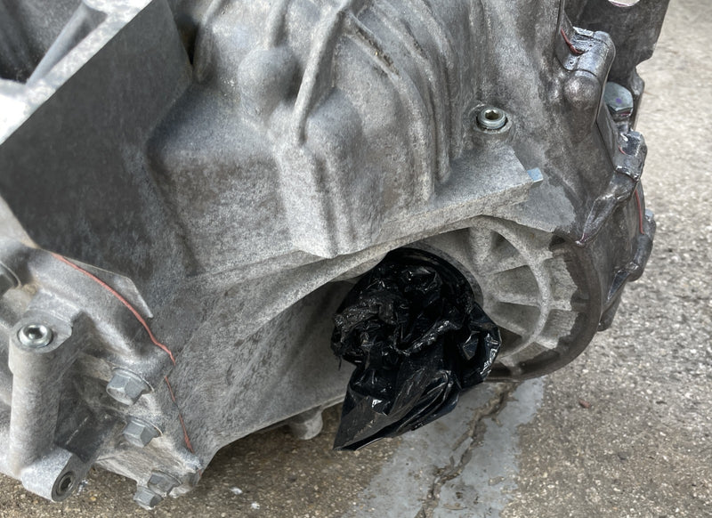 Load image into Gallery viewer, HYUNDAI SANTA FE AWD AUTO TRANSMISSION ASSY 21-23 52K MILES 2.5L # NB1-TRU464
