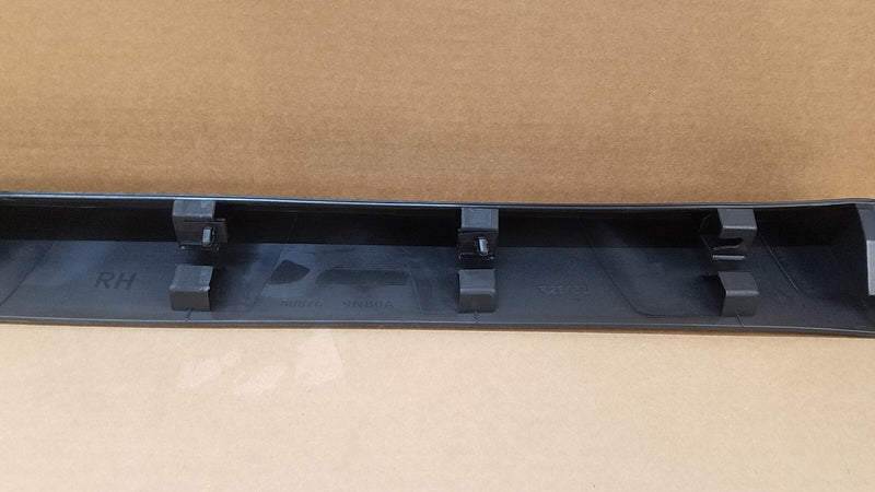 Load image into Gallery viewer, ⭐⭐ FOR 16-20 INFINITI QX60 FRONT RIGHT PASSENGER SIDE DOOR LOWER MOLDING ⭐⭐
